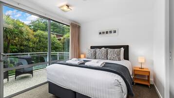 Premium Apartment, 2 Bedrooms | 2 bedrooms, premium bedding, individually decorated