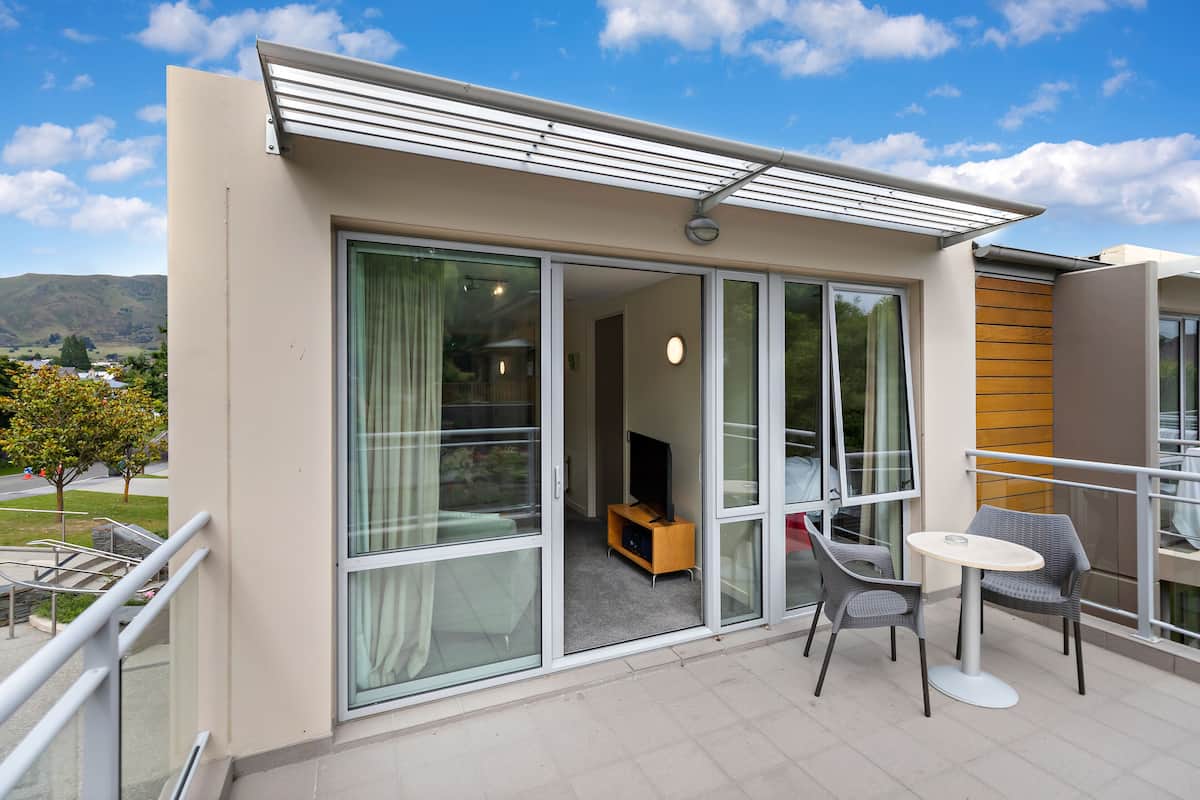 Superior 2 Bedroom Apartment | Balcony