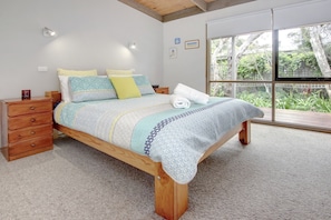 Nhà cơ bản, 3 phòng ngủ | 3 phòng ngủ, bàn, bàn ủi/dụng cụ ủi quần áo