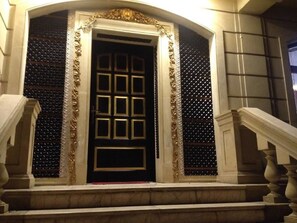 Entrée de l’hébergement