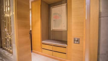 Literie de qualité supérieure, minibar, décoration personnalisée, bureau