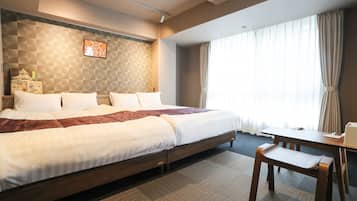 デラックス 4 人部屋 (5 ppl room) | 1 室のベッドルーム、デスク、ノートパソコン用作業スペース、WiFi (無料)