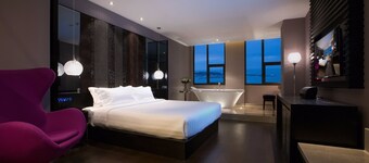 Orange Crystal Hotel Wusi Square Seaview