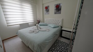 Egyptian cotton sheets, premium bedding, desk, laptop workspace - Duman Safir Residence (Talas)