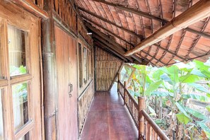 Bureau, lits pliants/supplémentaires, Wi-Fi gratuit, draps fournis