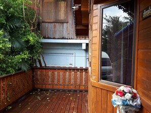 Family Room | Terrace/patio - Baan Suan Hinghoy (Samut Songkhram)