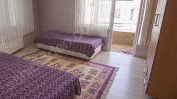 1 bedroom, individually decorated, iron/ironing board, free WiFi