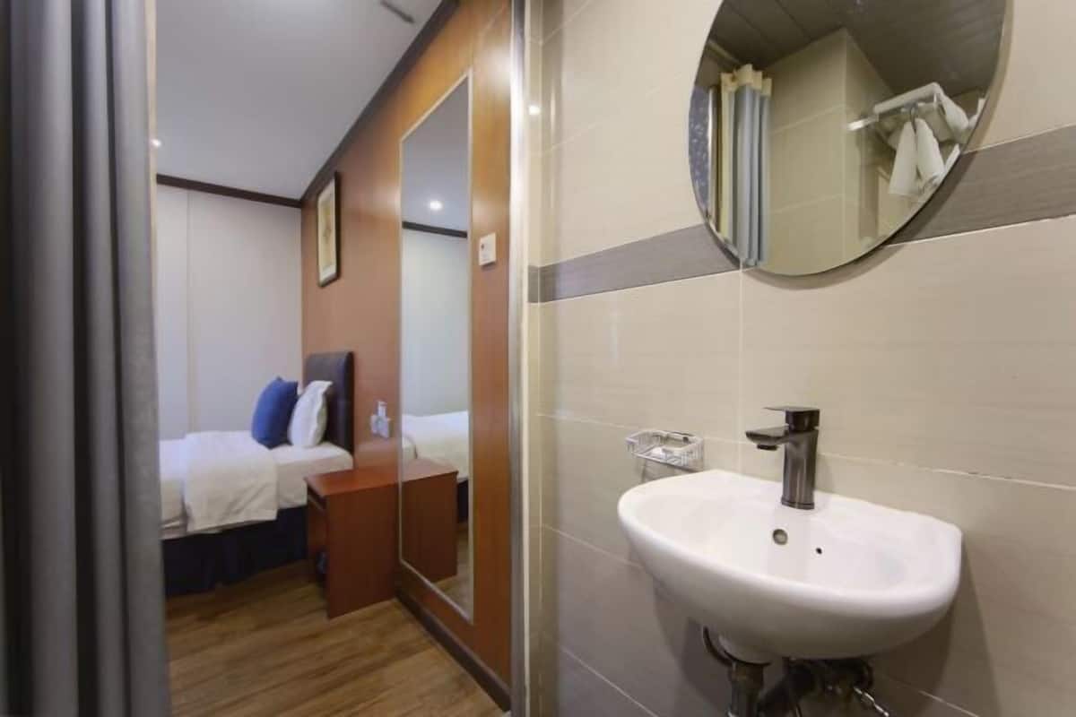 In-room safe, desk, iron/ironing board, free WiFi