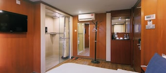 Chimera Hotel