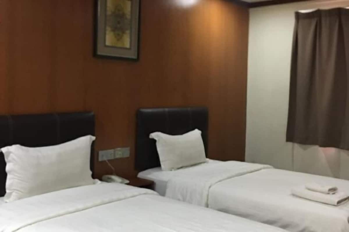 In-room safe, desk, iron/ironing board, free WiFi