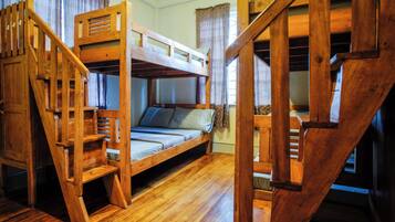 Family Room | Desk, bed sheets