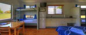 Cabaña familiar | Tabla de planchar con plancha, cunas (de pago), wifi gratis
