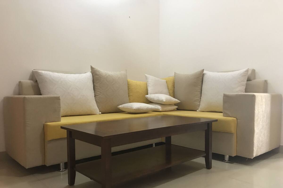 Family Apartment, 2 Bedrooms, 2 Bathrooms | Living room