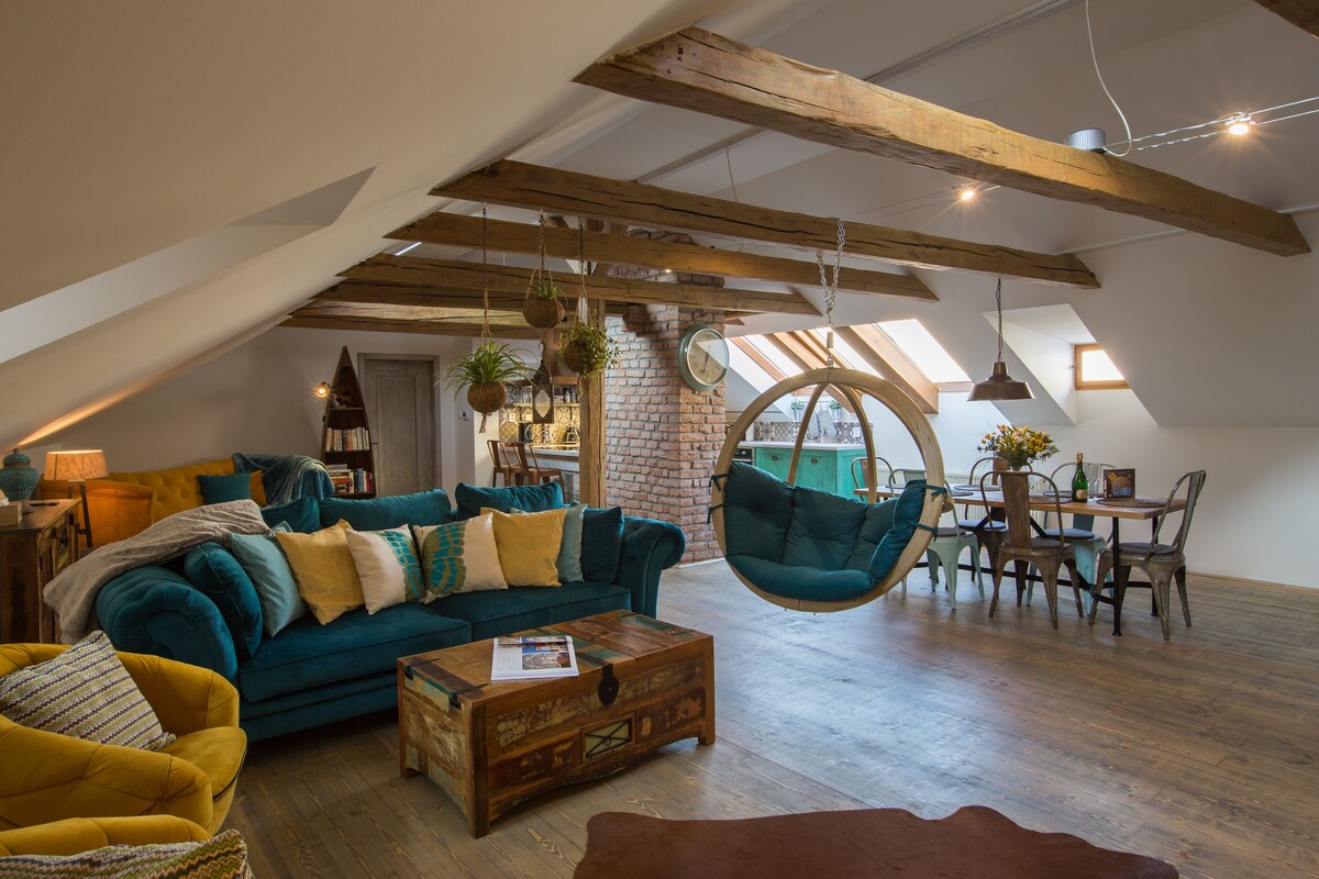 Old Town Boho Chic Attic Reviews, Deals & Photos 2026 - Expedia