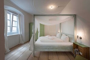 Căn hộ có thiết kế đặc sắc, 2 phòng ngủ, bếp, quang cảnh thành phố | Trang bị nội thất với thiết kế riêng biệt 
