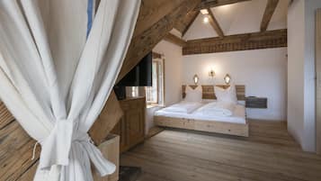 Chambre Double Confort, 1 grand lit, vue ville | Ameublement personnalisé, lits bébé (en supplément)