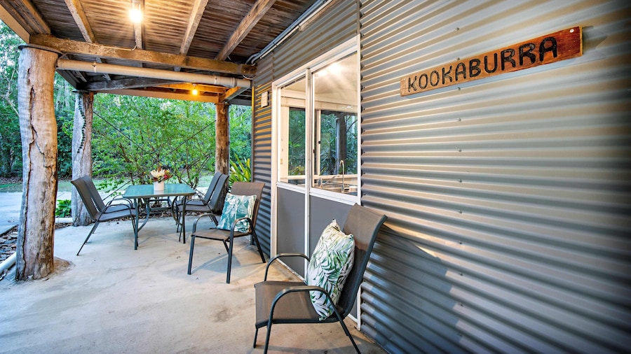 Airlie Beach Eco Cabins - Adults only
