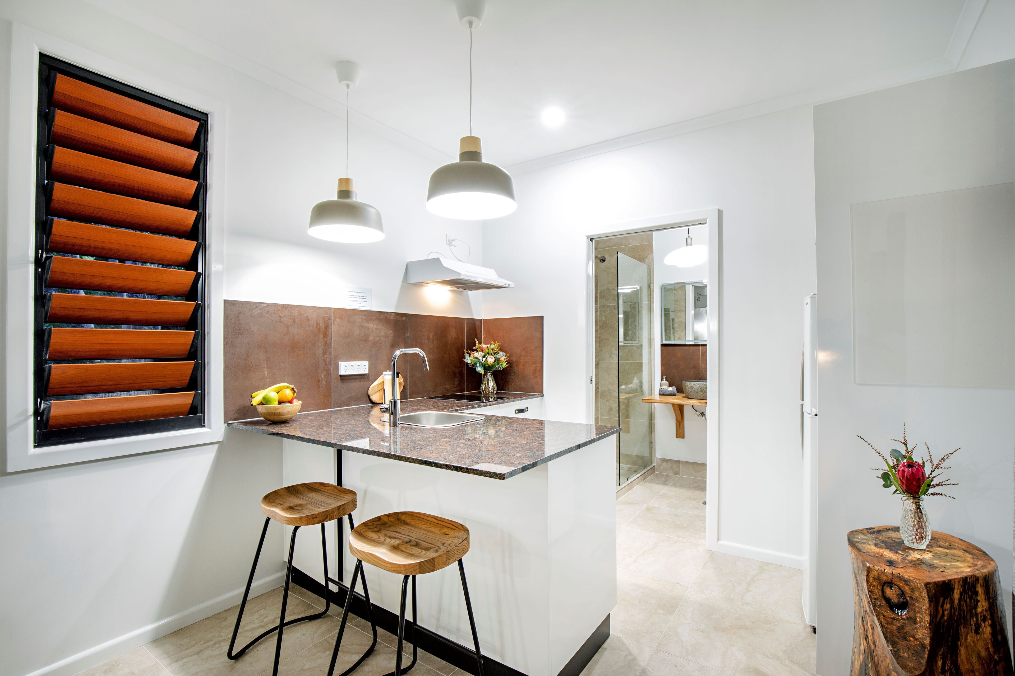 奢華小屋 | 私人廚房 | 大型冰箱、微波爐、爐台、咖啡機/沖茶器