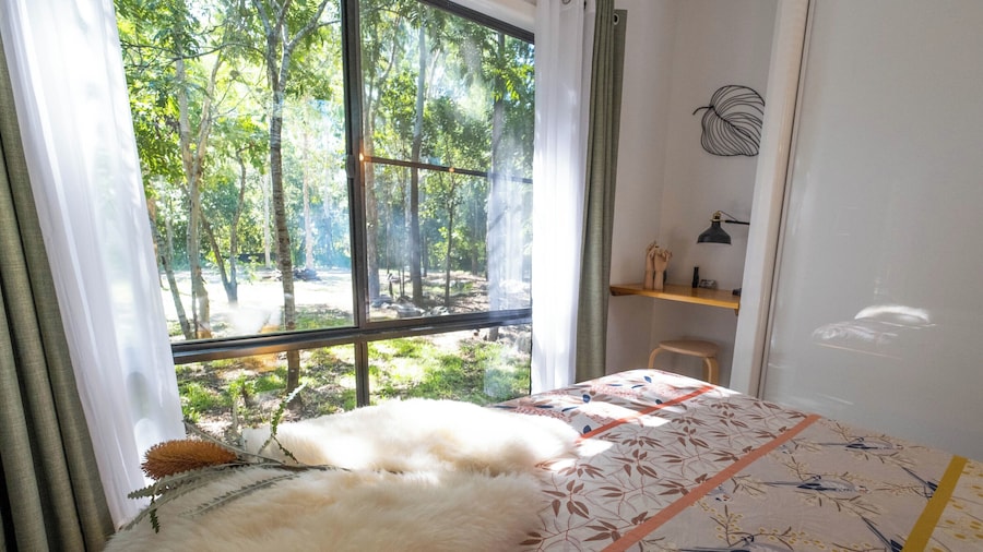 Airlie Beach Eco Cabins - Adults only