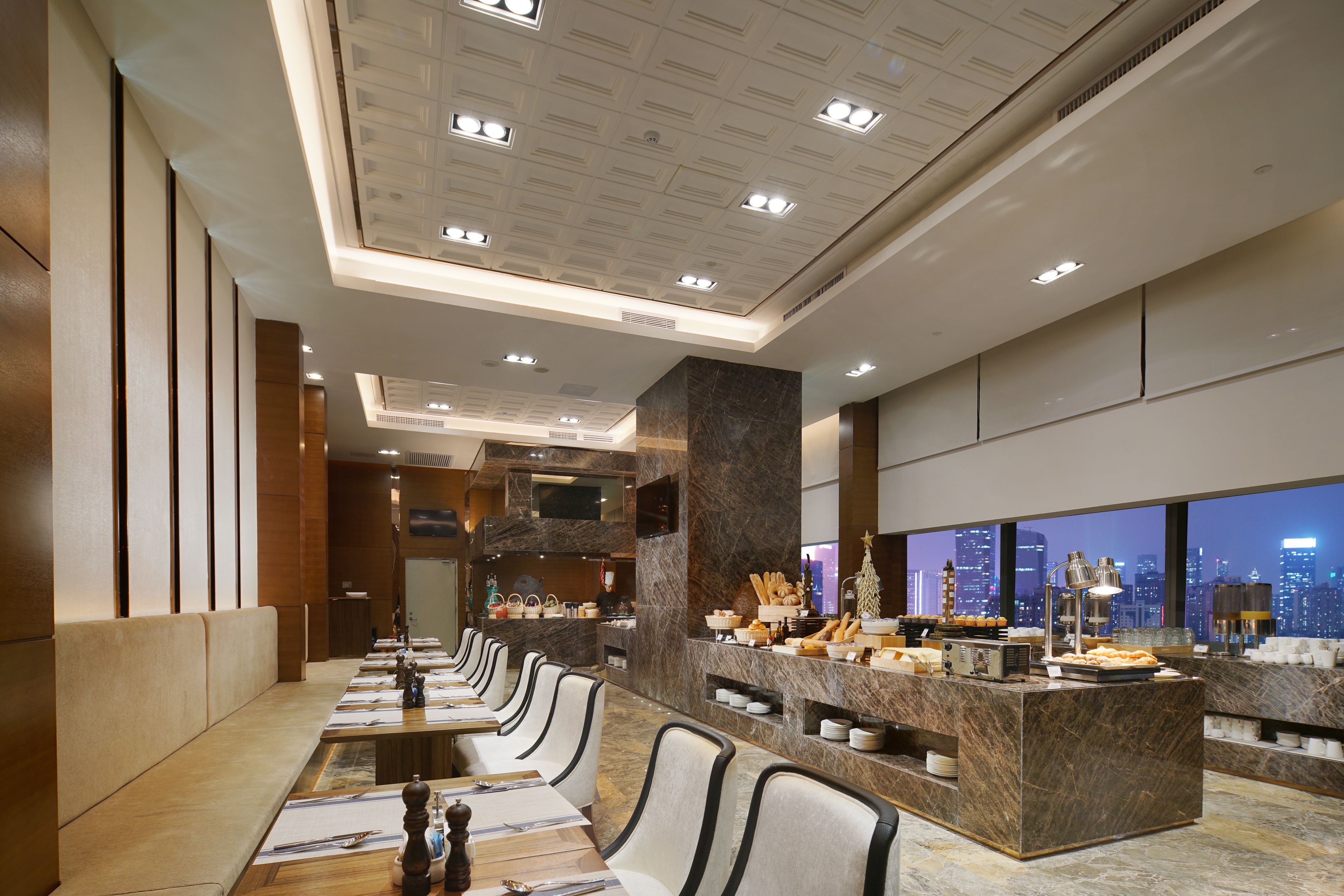 بوفيه فطور يوميًا بتكلفة قدرها (88 CNY للشخص)