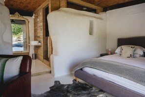 Estudio Deluxe, 1 cama de matrimonio grande, vistas al jardín, en la zona del jardín (Kota) | Sábanas de algodón egipcio y ropa de cama de alta calidad