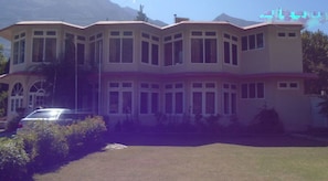 Front of property - Hotel Riveria (Gilgit)
