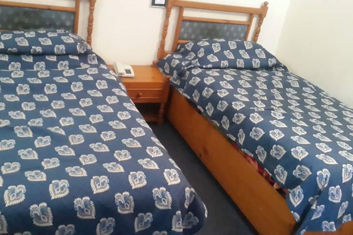 Habitación triple | Escritorio