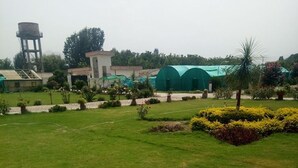 Property grounds - Hotel Swat Regency (Swat)