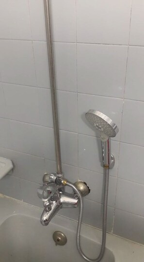 Ducha, cabezal de ducha tipo lluvia, artículos de tocador gratuitos