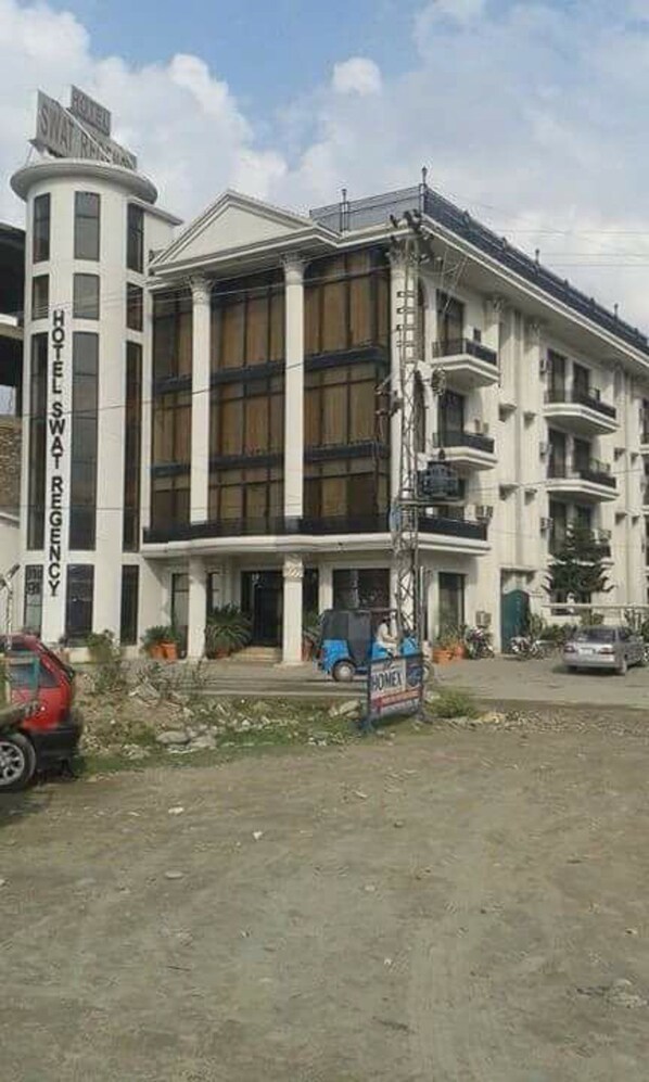 Front of property - Hotel Swat Regency (Swat)