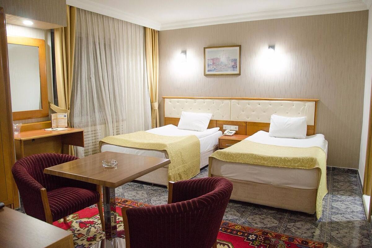 Minibar, in-room safe, desk, free WiFi
