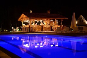 Außenpool (je nach Saison geöffnet)