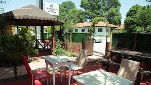Terrace/patio - Sefa Green Hotel (Bolu)