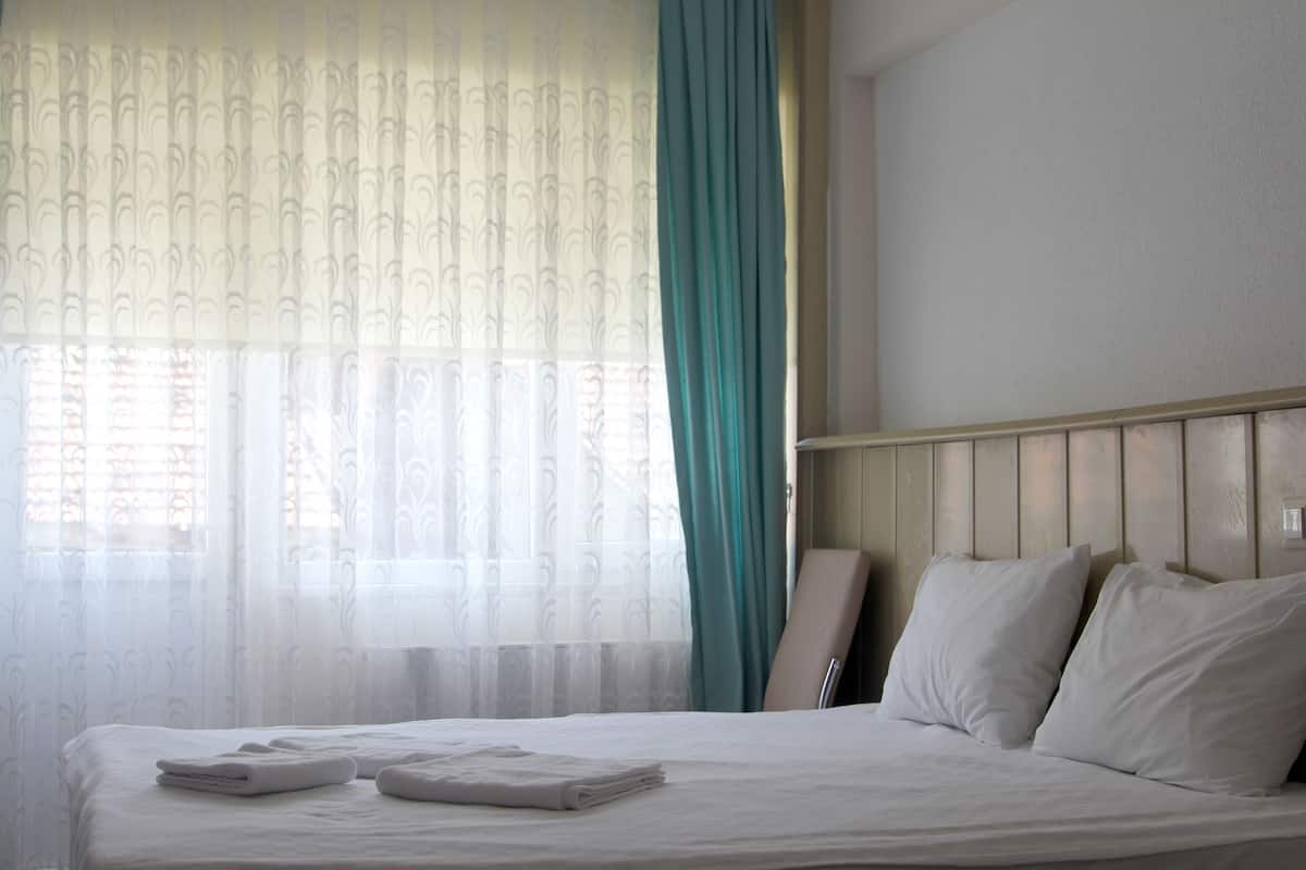 standard single room | iron/ironing board, free wifi