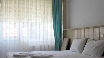 Standard Single Room | Iron/ironing board, free WiFi
