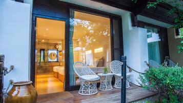 Garden Yard Twin Room | Terrace/patio