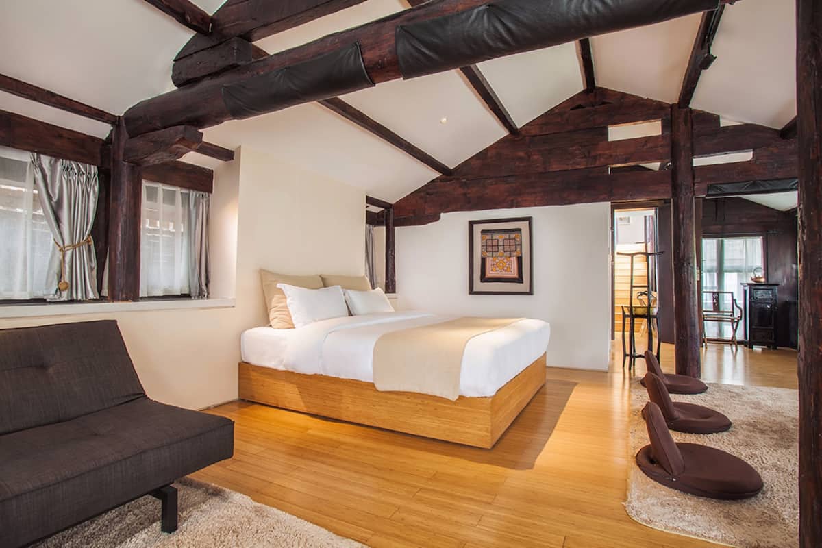 garden yard suite | minibar, in-room safe, desk, blackout curtains