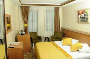 Standard Double Room | Desk, laptop workspace, soundproofing, iron/ironing board - Apameia Hotel (Mudanya)