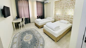 Superior Double or Twin Room | Laptop workspace, soundproofing, iron/ironing board, free WiFi