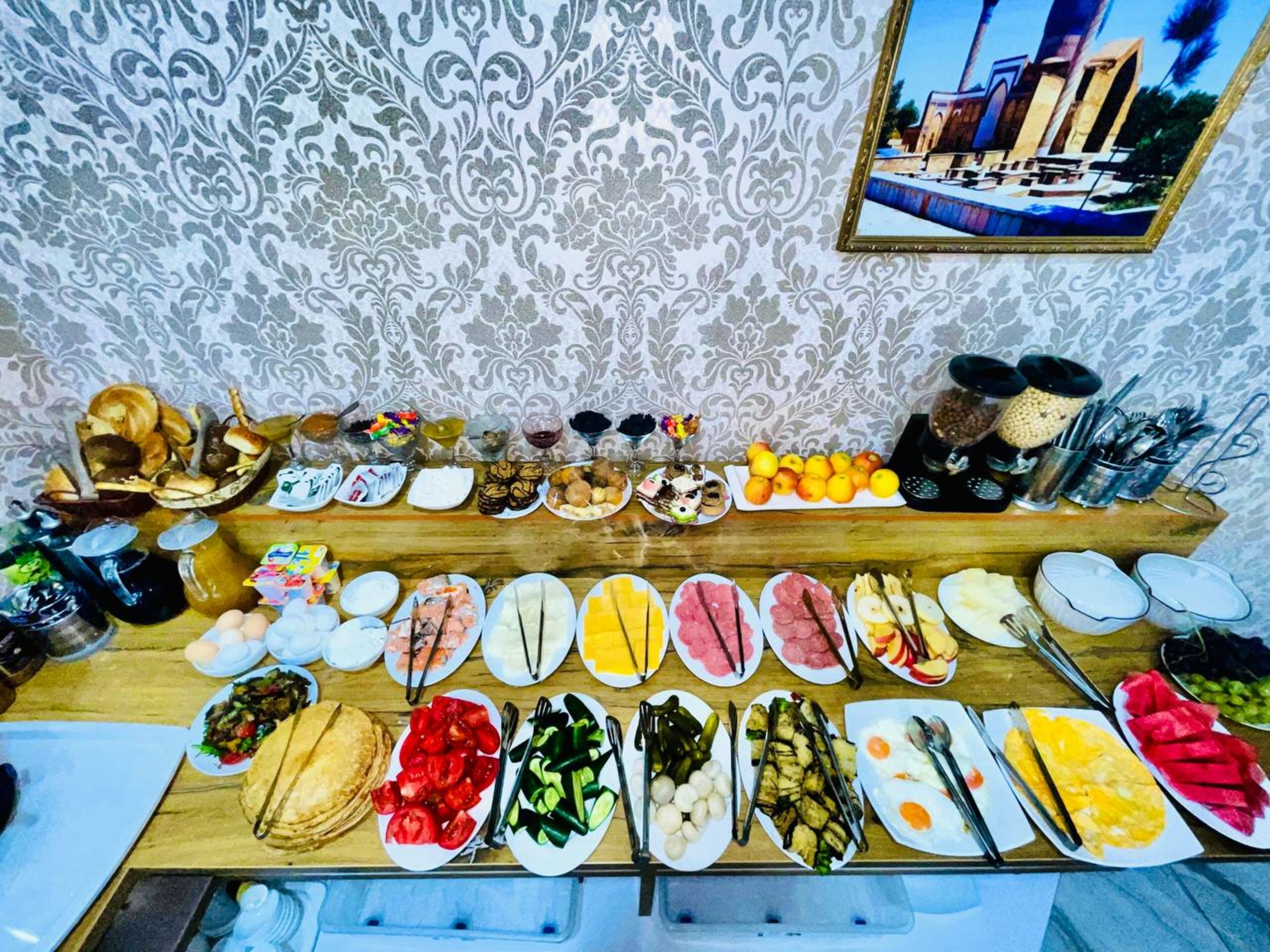 Free daily buffet breakfast