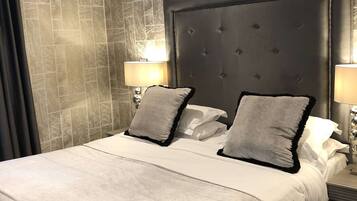 Standard Room, 1 Double Bed, Non Smoking (Converts to 2 Twin Beds)