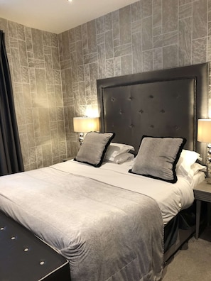 Standard Room, 1 Double Bed, Non Smoking (Converts to 2 Twin Beds)