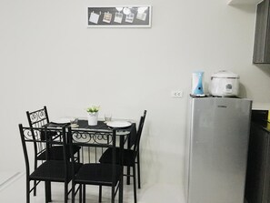 Studio | Restauration dans la chambre