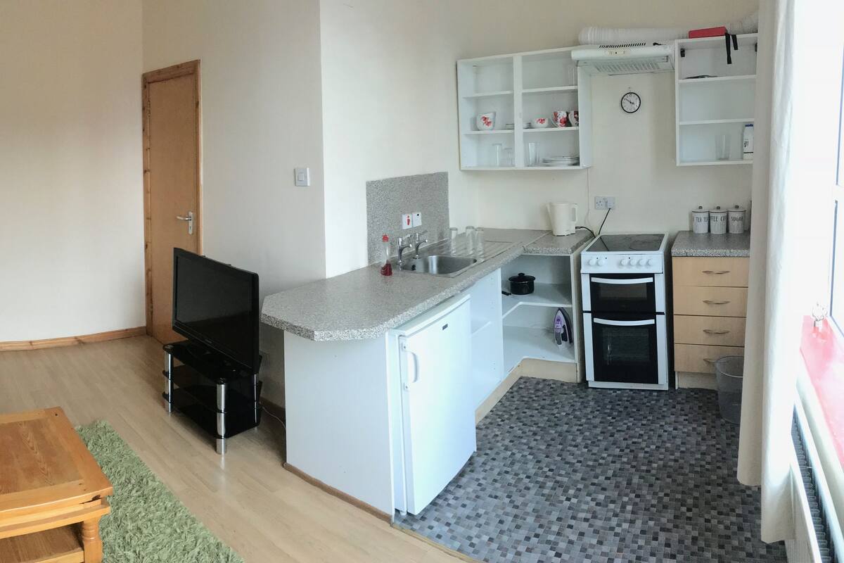 Appartement, 1 chambre (Flat 3) | Coin séjour | Télévision