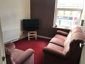Standard Apartment, 2 Bedrooms (Flat 1) | Living room | TV - Belfast City Apartments (Belfast)