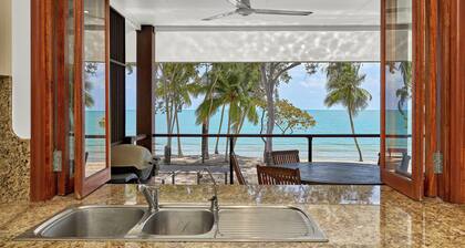 Reeflections Beachfront Holiday House