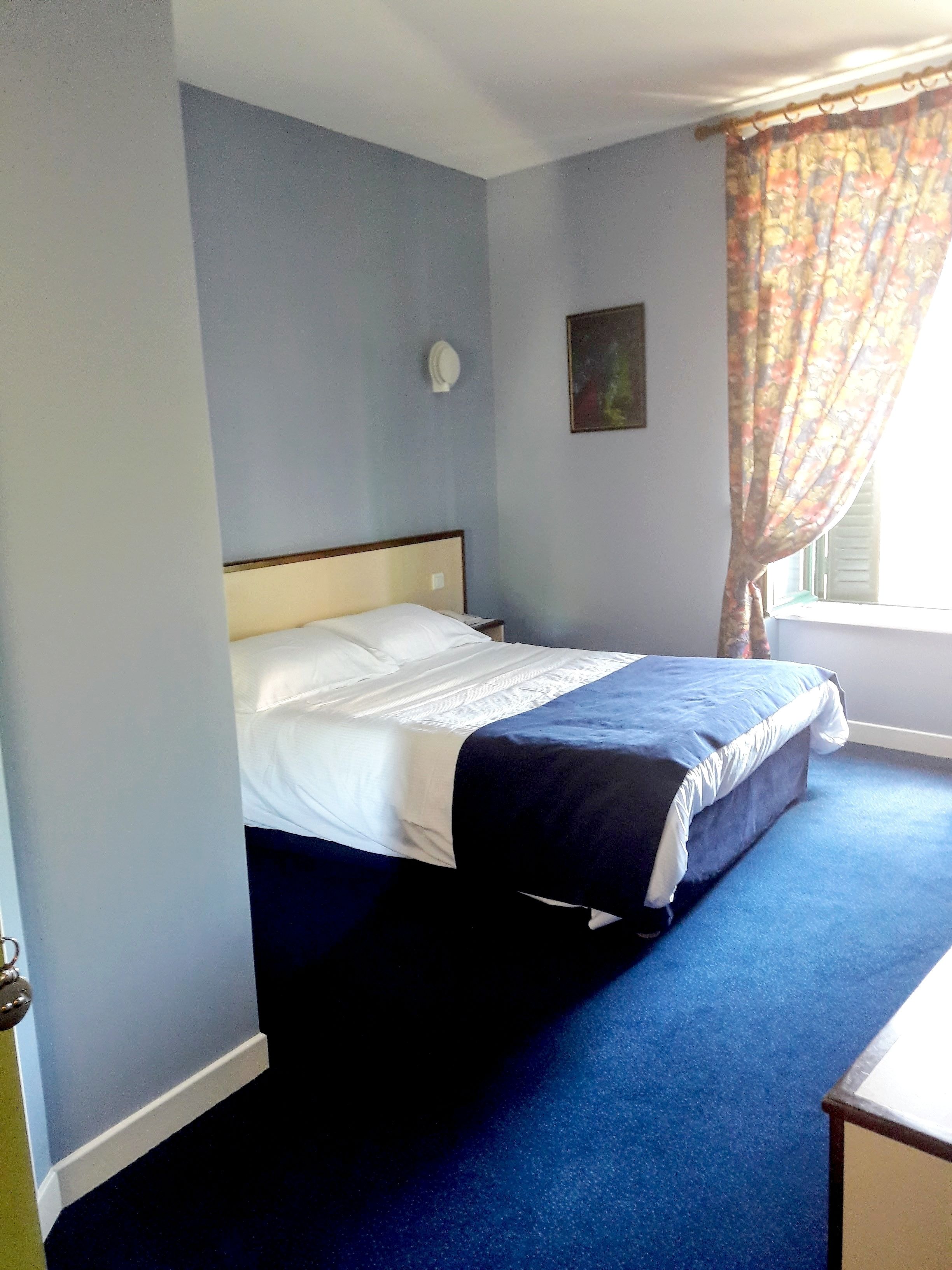 standard double room | desk, free wifi