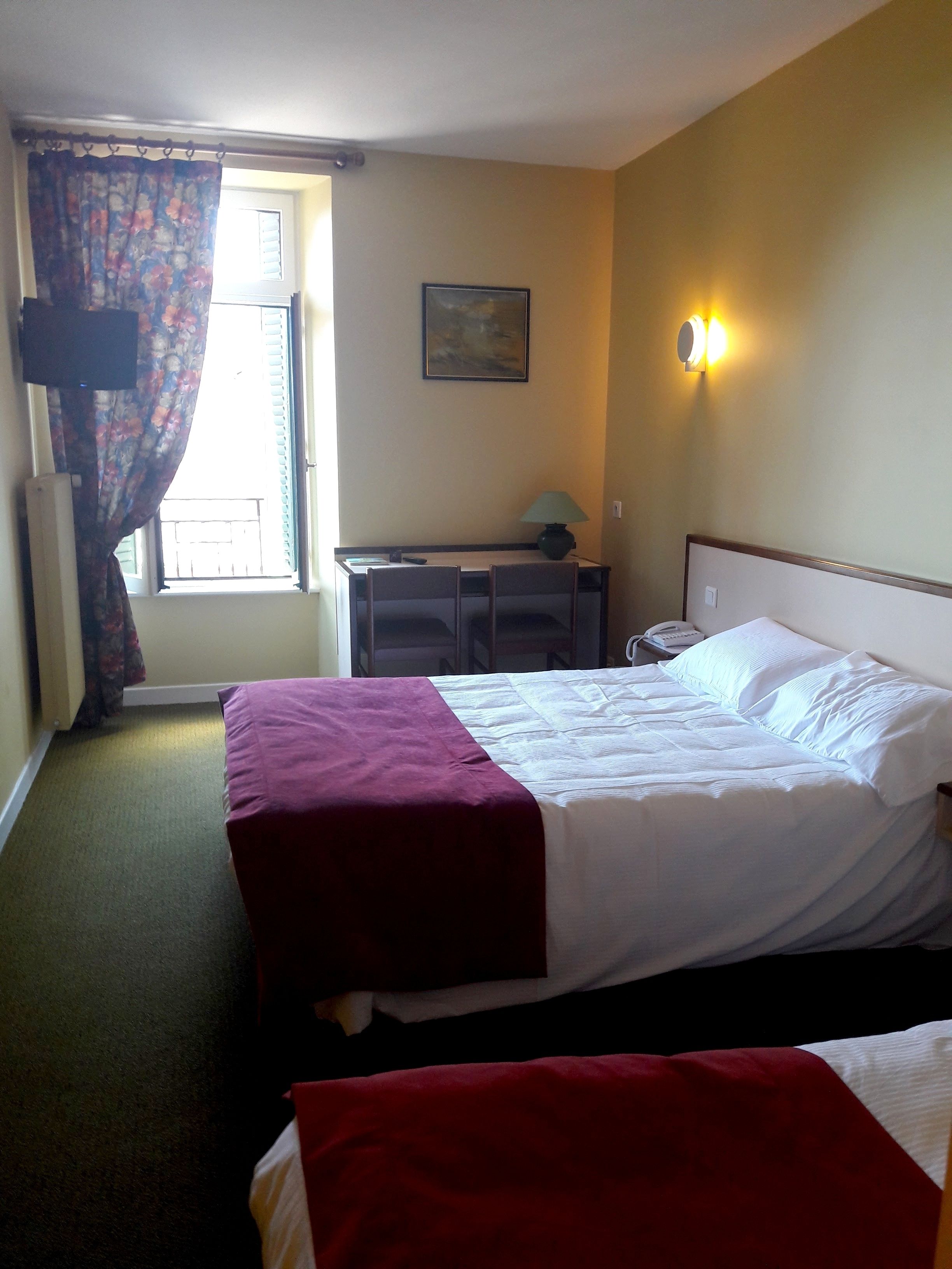 standard triple room | desk, free wifi
