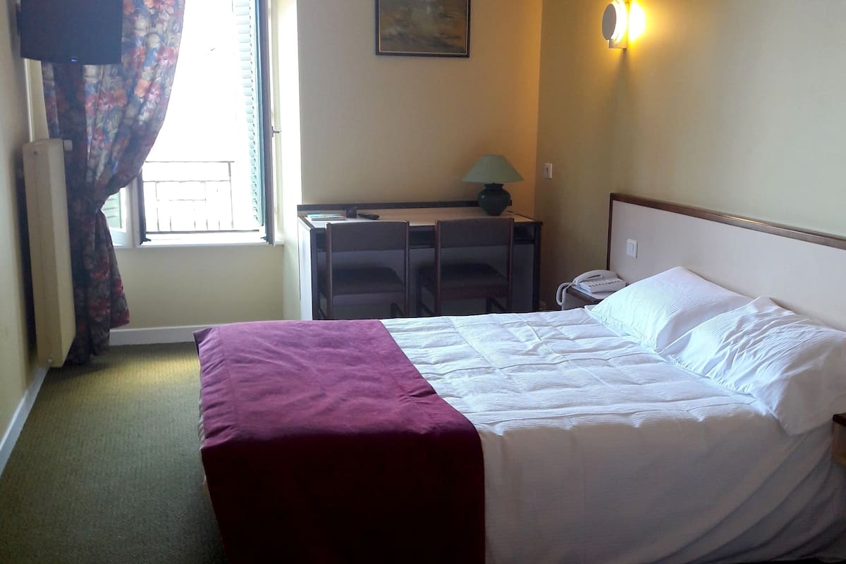 standard triple room | desk, free wifi