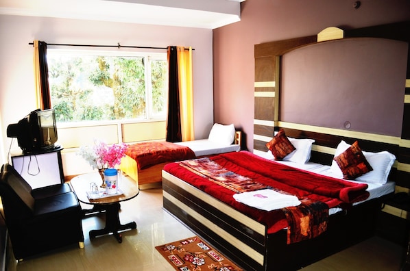 In-room safe, rollaway beds, free WiFi